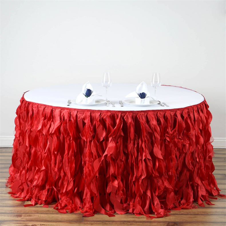 Curly Willow 14ft Table Skirt Red